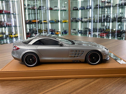 1/18 IVY Models Resin Model - Mercedes-Benz SLR McLaren 722 in Elegant Silver