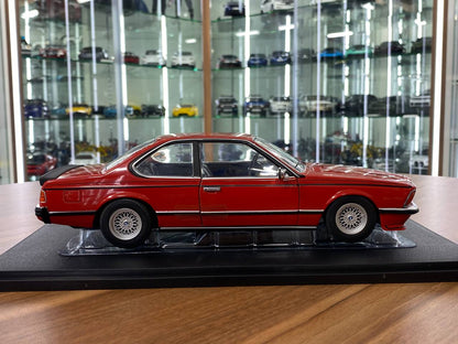 1/18 Diecast Solido BMW 635 CSI (E24) 1984 in Red (Doors Opening)