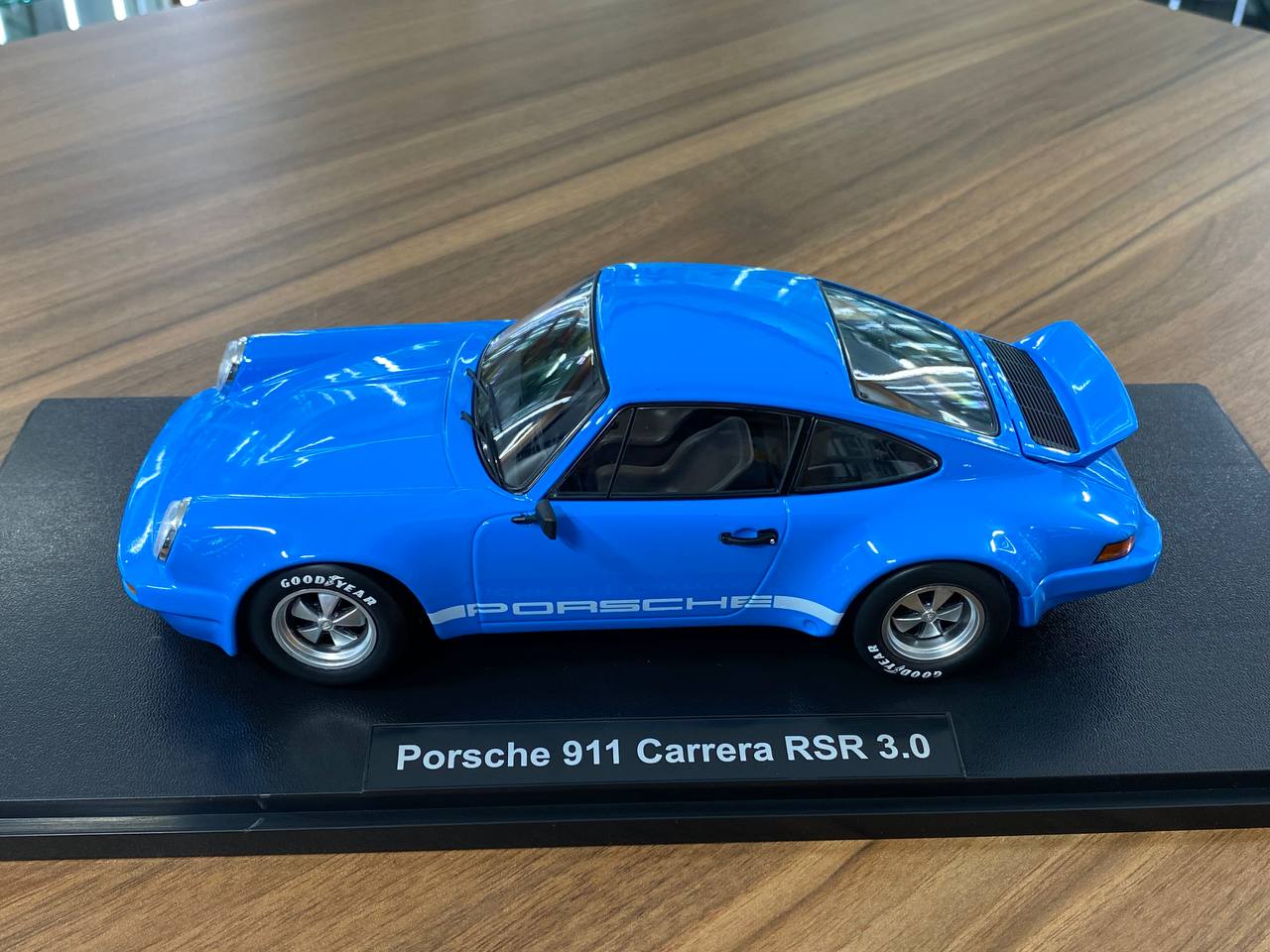 1/18 Diecast Werk83 Porsche 911 Carrera RSR 3.0 in Blue