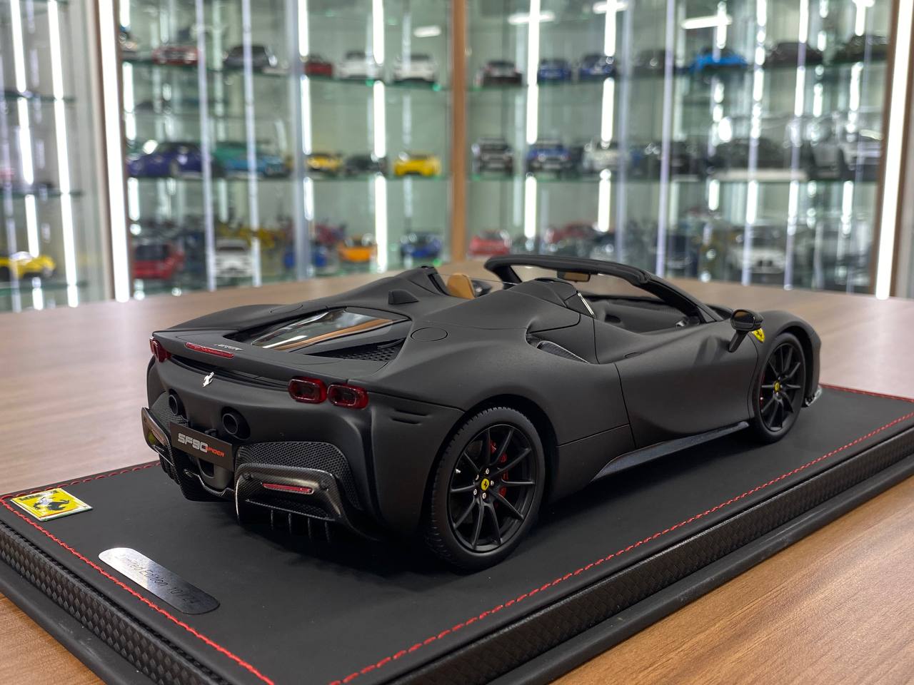 1:18 Resin Model – BBR Deluxe Ferrari SF90 Spider (Matt Black) Limited Edition 24pcs