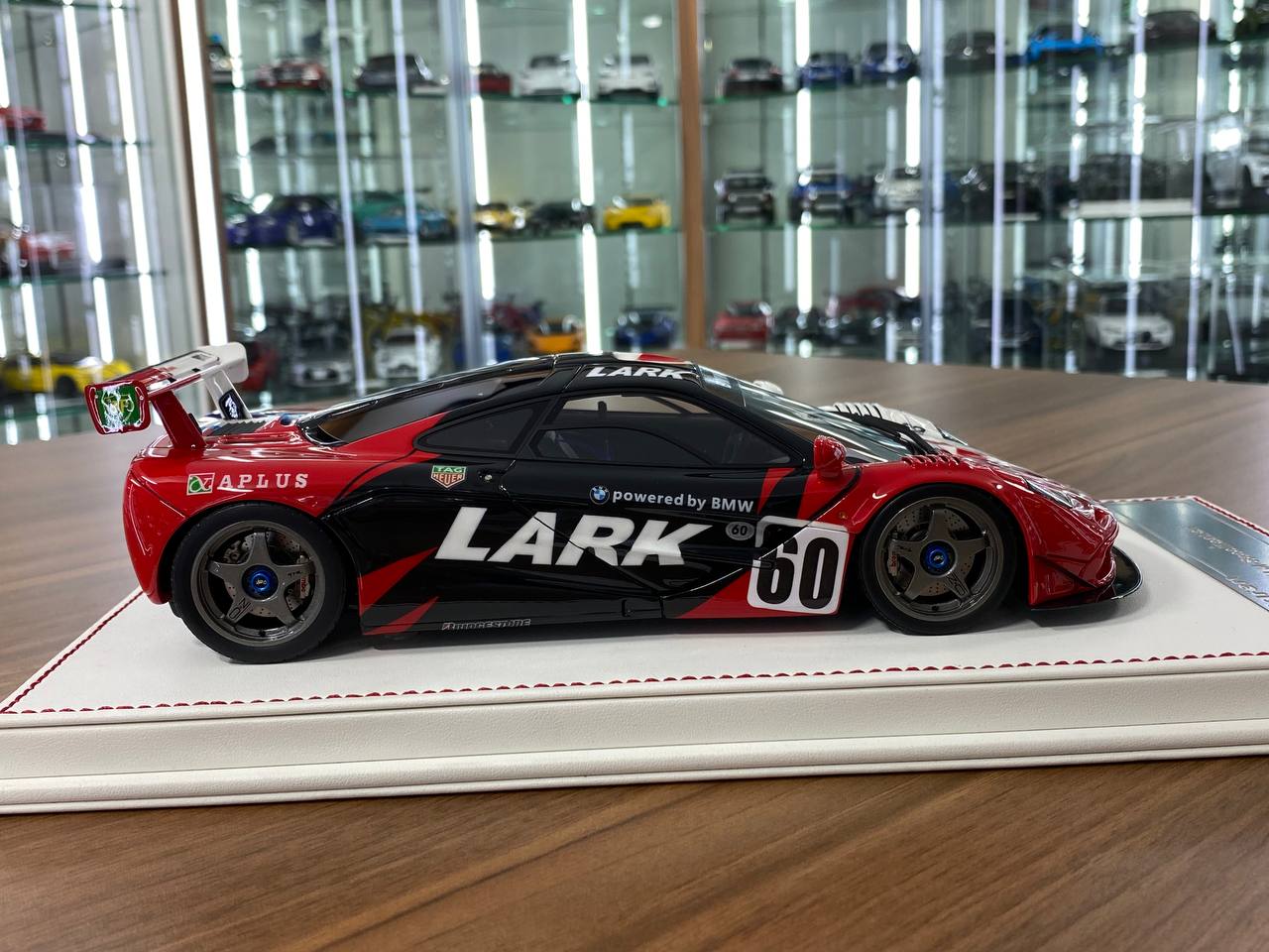 [Extremely RARE] 1:18 Resin Davis & Giovanni McLaren F1 GTR (Fina / Lark Livery) - Limited 1 of 1