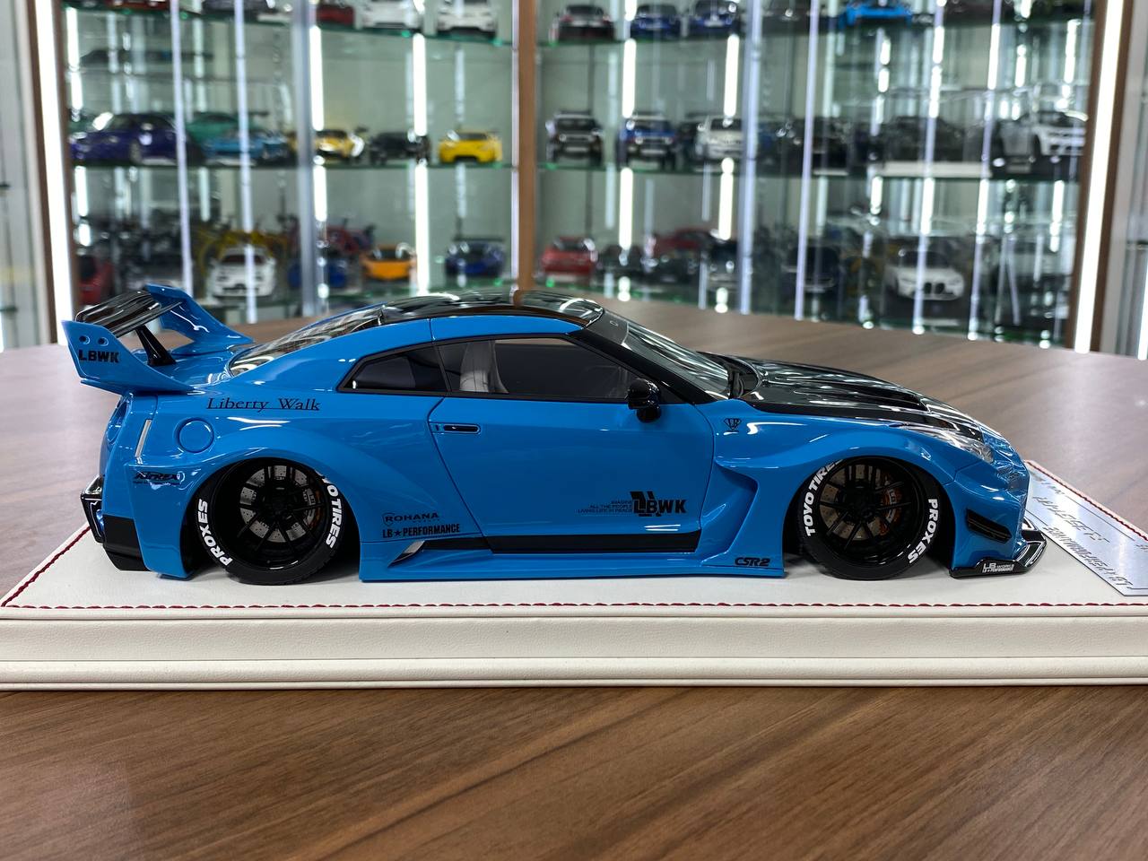 1:18 Resin Model - Davis & Giovanni Nissan R35 GT-R LBWK - Light Blue with Decals - Limited 15 pcs