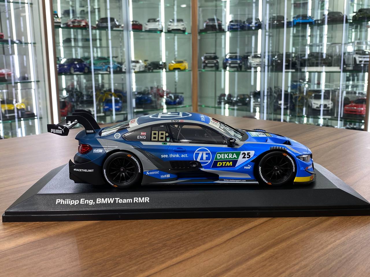 1:18 Diecast – Minichamps BMW M4 DTM 2019 P. Eng, BMW Team RMR #25 – Blue Racing Decal