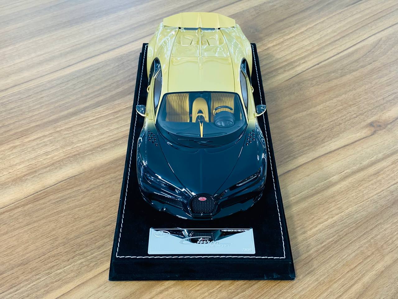 H&H Bugatti Chiron Super Sport 300+ - 1/18 Resin Model, Golden Era, Limited to 30 Pieces