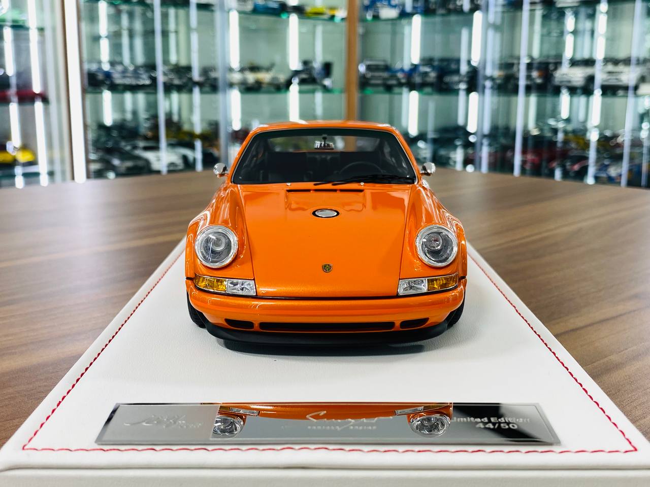 Ivy Model Porsche 911 Singer – 1/18 Resin Model, Signal Orange, Limited 44/50