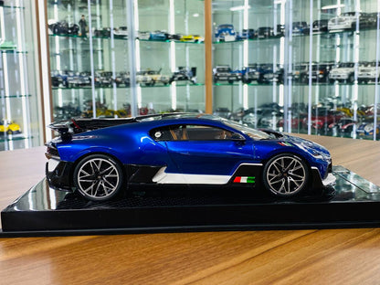 Exclusive 1/18 Resin Model - Bugatti Divo (Atlantic Blue)