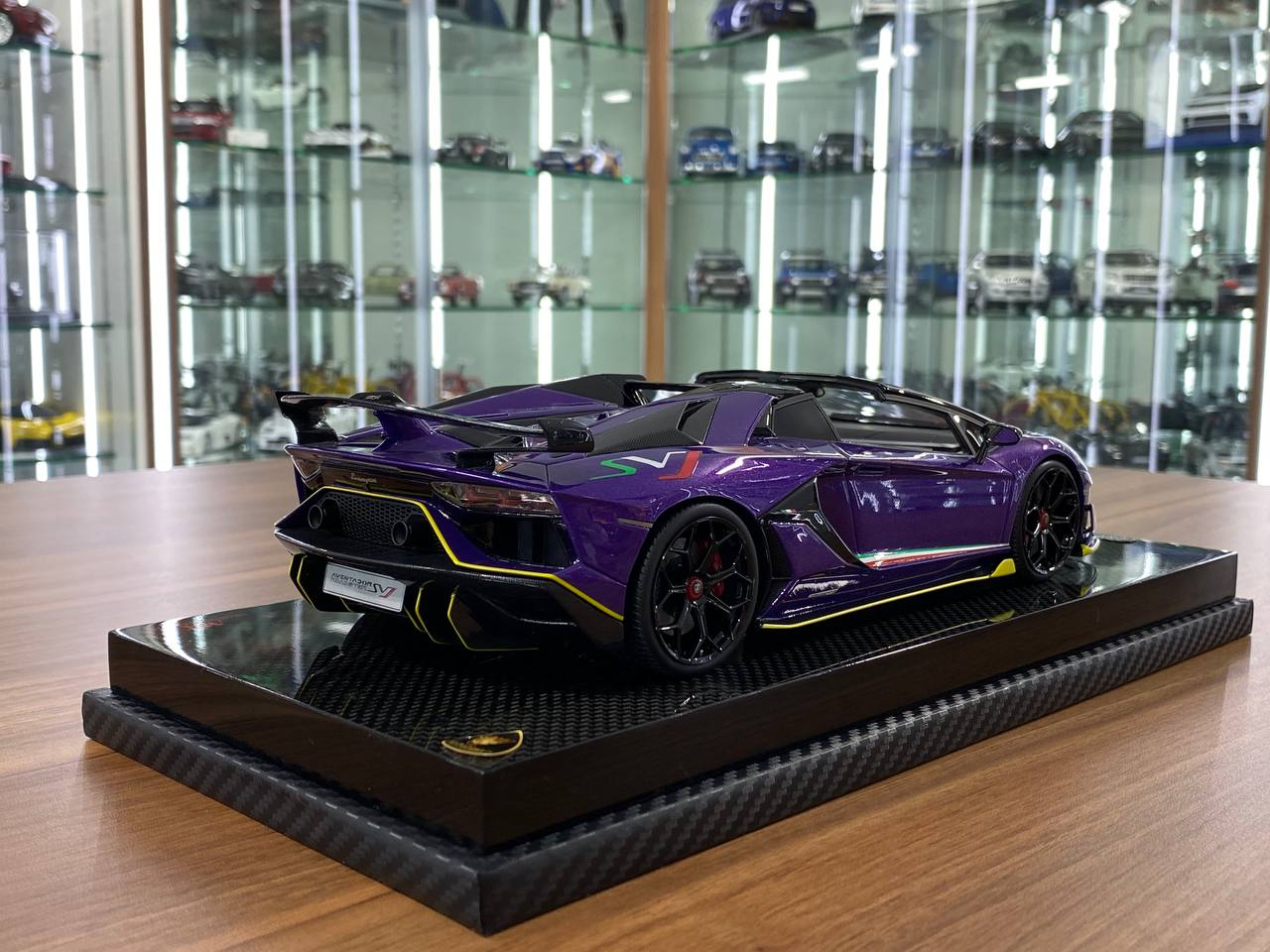 1/18 Resin Lamborghini Aventador Roadster SVJ by MR Collection in Metallic Purple Italy Flag