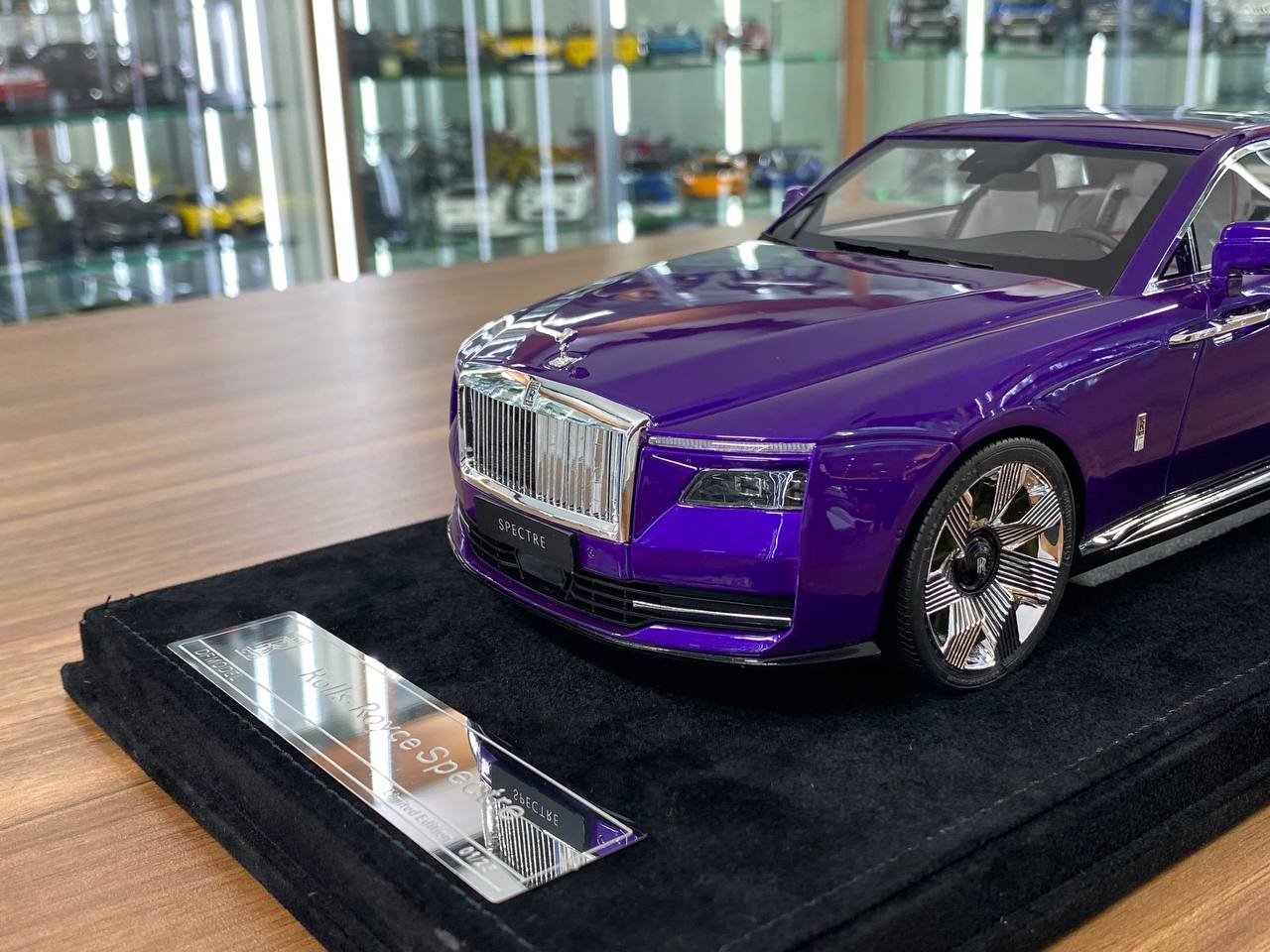 1/18 Resin Model - Rolls Royce Spectre Purple by DF Model