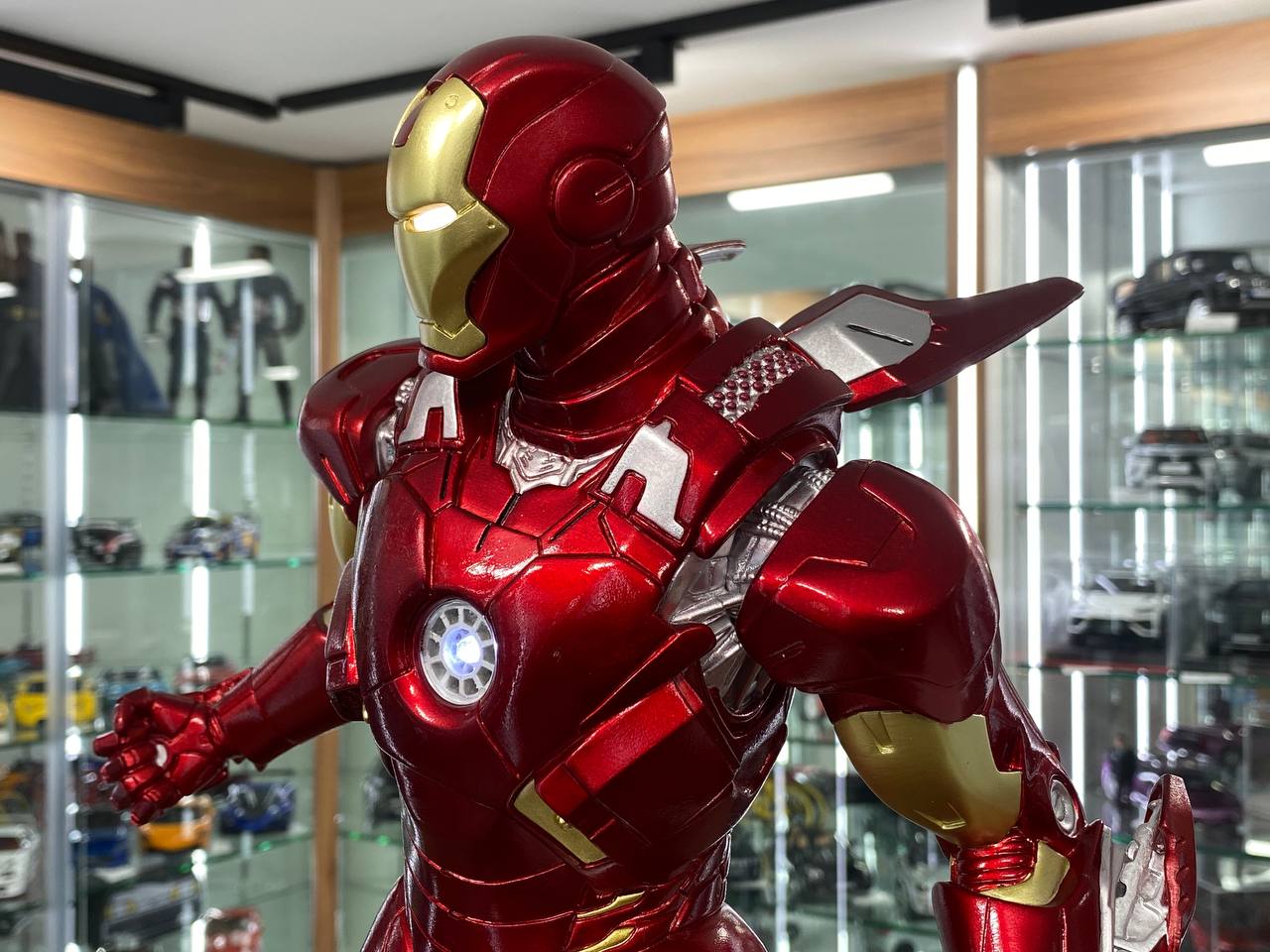 Iron Man Scale Figure