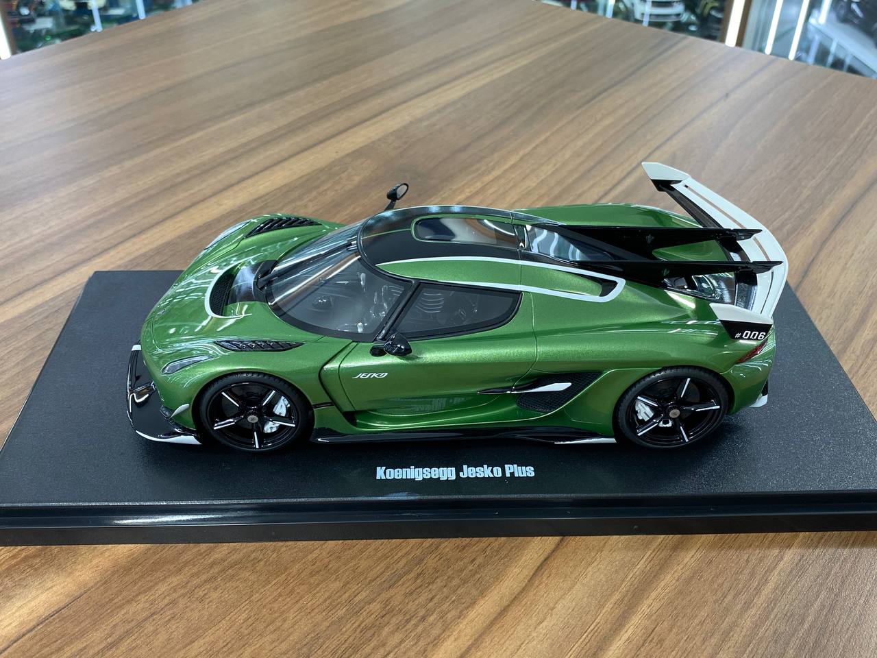 1:18 Resin Model - GT Spirit Koenigsegg Jesko Attack Plus (Green)