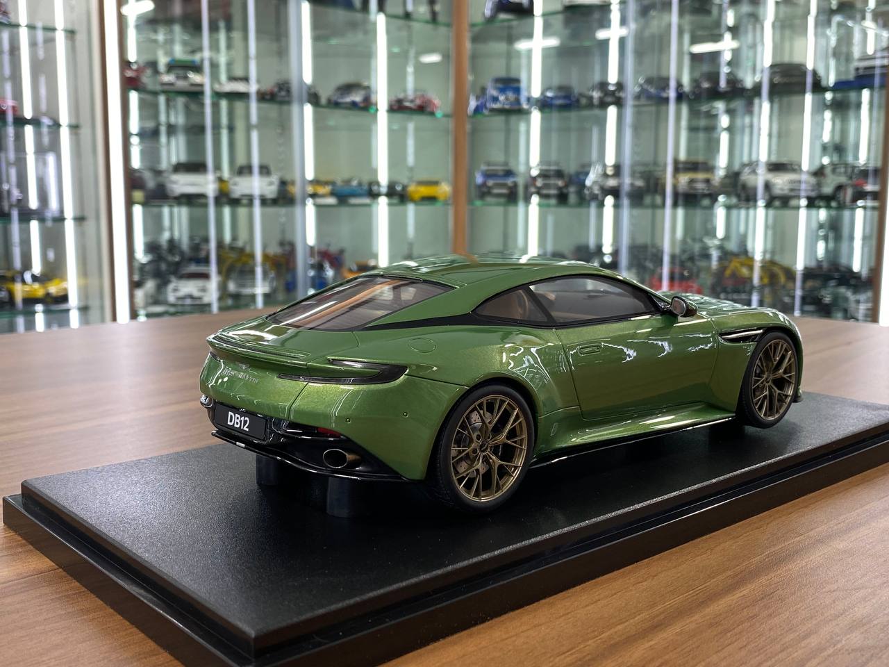 1:18 Resin Model - GT Spirit Aston Martin DB12 (Green)