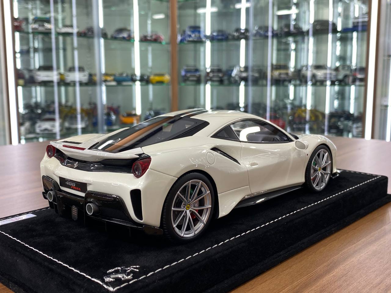 1:18 Resin Model  - MR Collection Models Ferrari 488 Pista (White/Black Stripes)