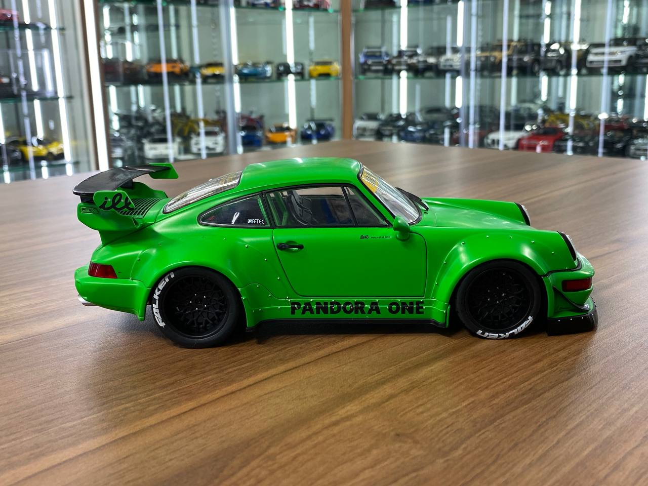 1/18 Diecast Porsche 964 RWB - PANDORA ONE  2011 Green by Solido