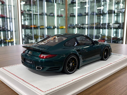 1:18 Resin- Porsche 911 Turbo S (997.2) Dark Green with Black Interior by Ivy Model