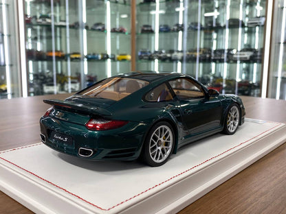 1:18 Resin - Porsche 911 Turbo S (997.2) Dark Green with Brown Interior by Ivy Model