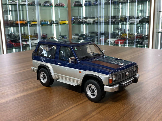 1:18 Resin Model - Nissan Patrol GR Y60 Blue/Silver by Otto Mobile