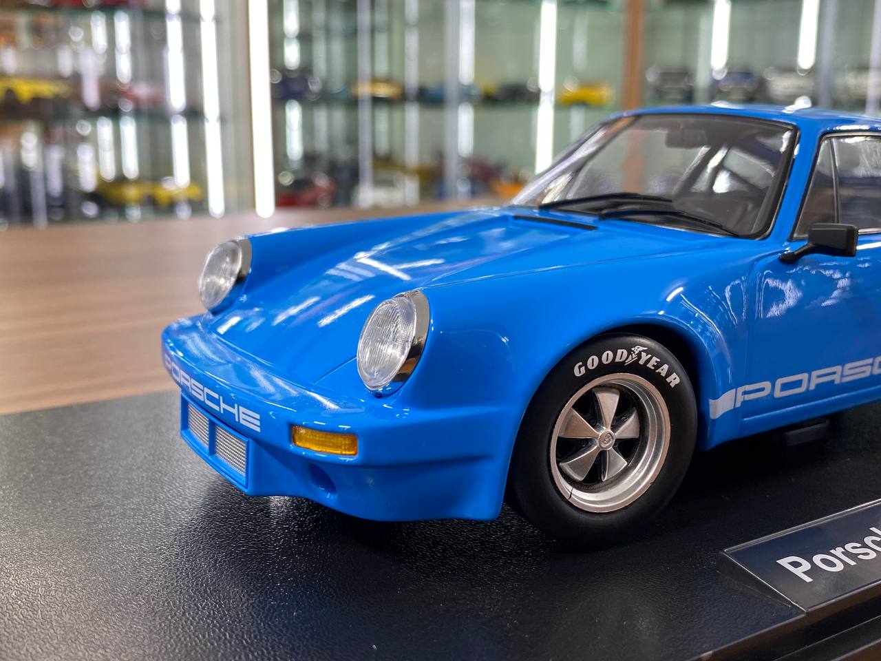 1/18 Diecast Werk83 Porsche 911 Carrera RSR 3.0 in Blue