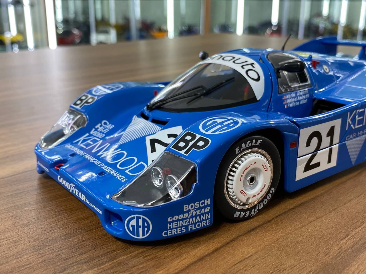 1/18 Diecast Solido Porsche 956LH-24H LE MANS 1983 #21 in Blue