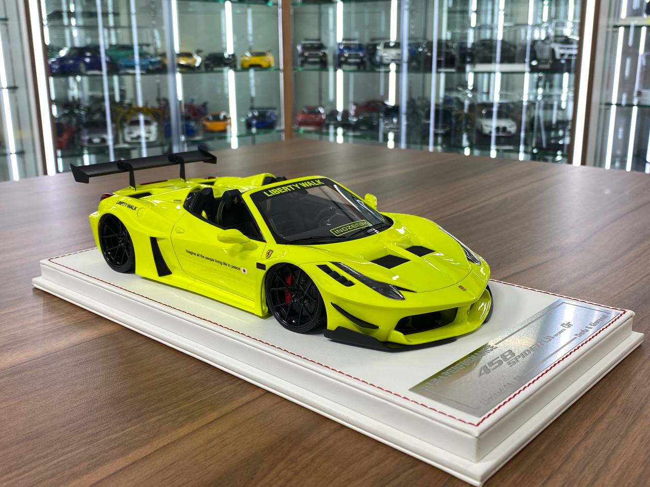 1:18 Resin Model - Davis & Giovanni Ferrari 458 Spider GT LB-Silhouette Works LBWK (Yellow/Black Rim) - Limited Edition 6pcs