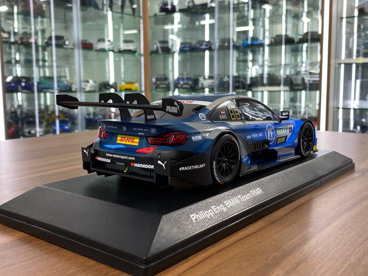 1:18 Diecast – Minichamps BMW M4 DTM 2019 P. Eng, BMW Team RMR #25 – Blue Racing Decal