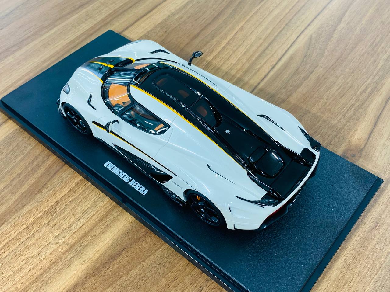 GT Spirit Koenigsegg Regera - 1/18 Resin Model, Not Opening - White