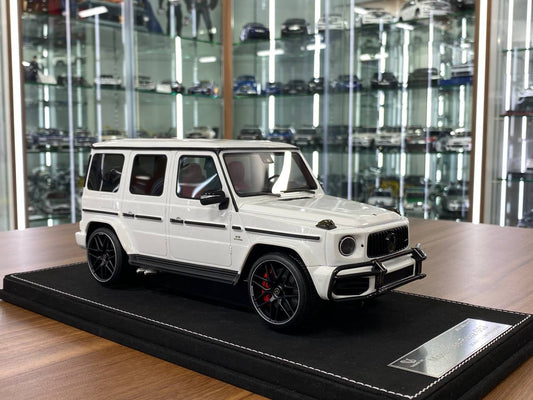 1/18 Resin Model - Mercedes-Benz AMG G63 with Removable Grill (White/Red Interior)