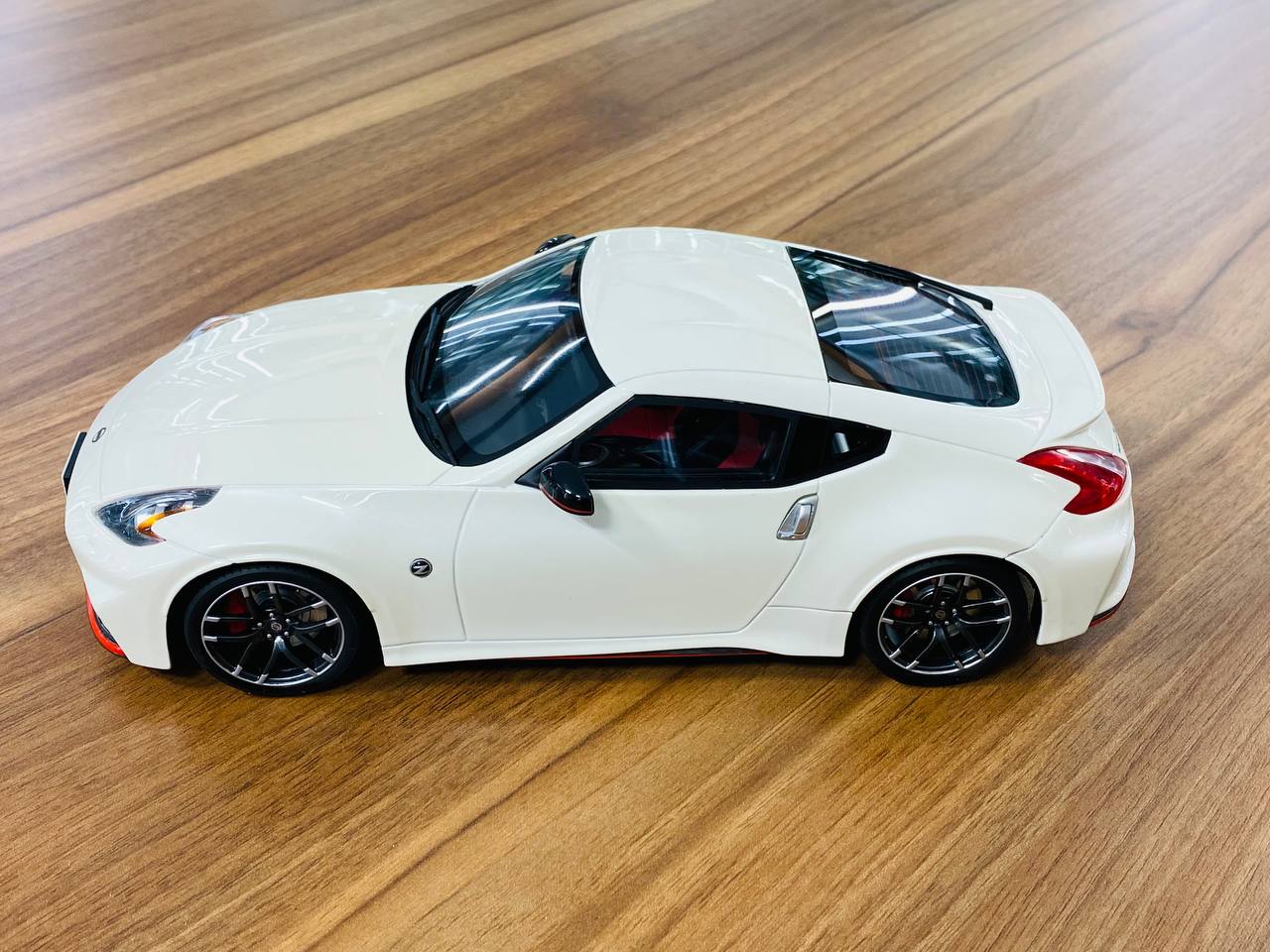 1/18 Resin – Nissan Fairlady 370Z Nismo in White by GT Spirit