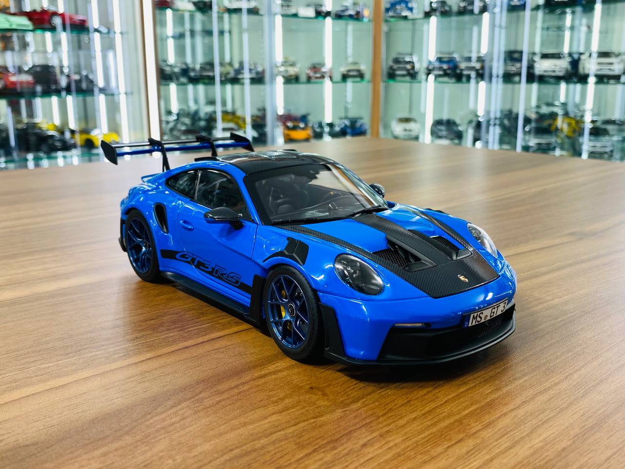 Porsche 911 (992) GT3 RS Weissach Package (2022)Norev [1/18 Diecast Shark Blue Limited Edition]