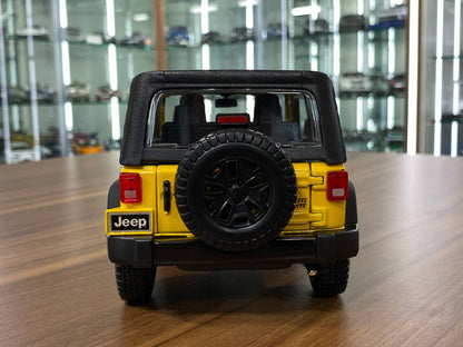 1/18 Diecast Maisto Jeep Wrangler 2014 Yellow