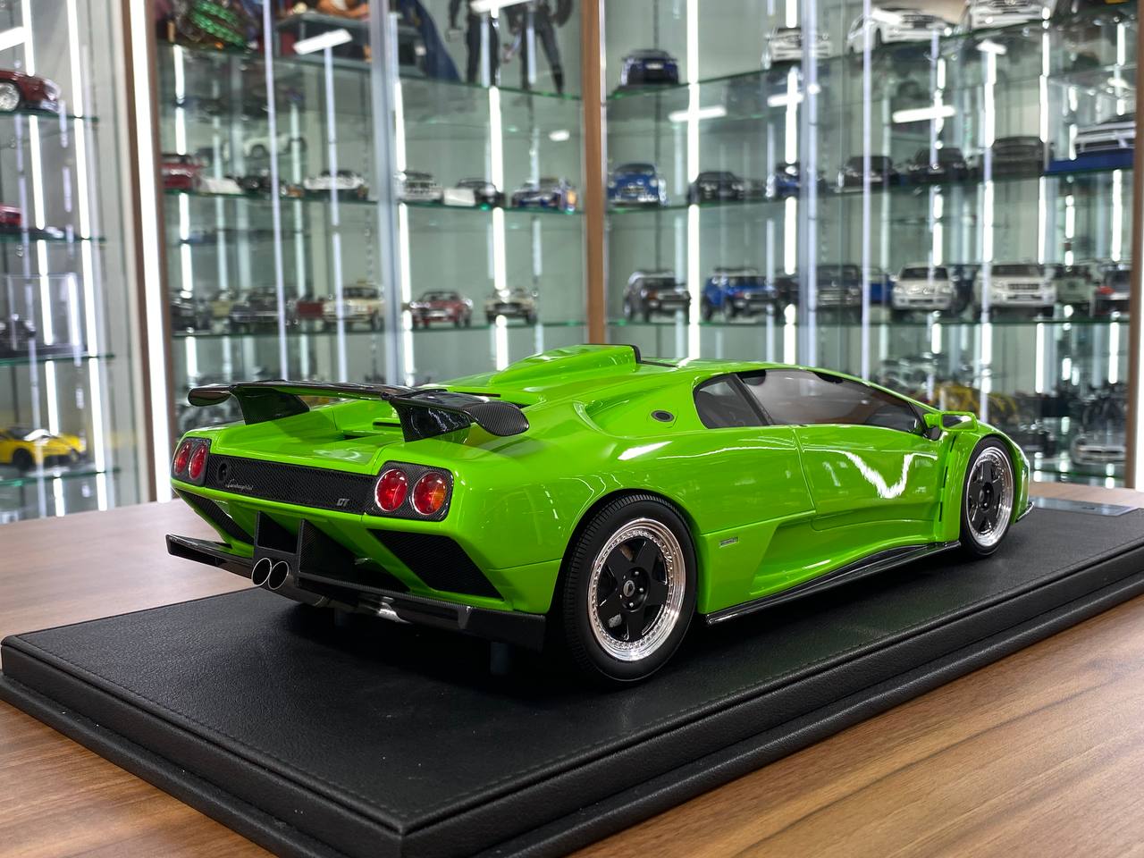 1/12 Resin Model - Lamborghini Diablo GT (Green) by GL Models