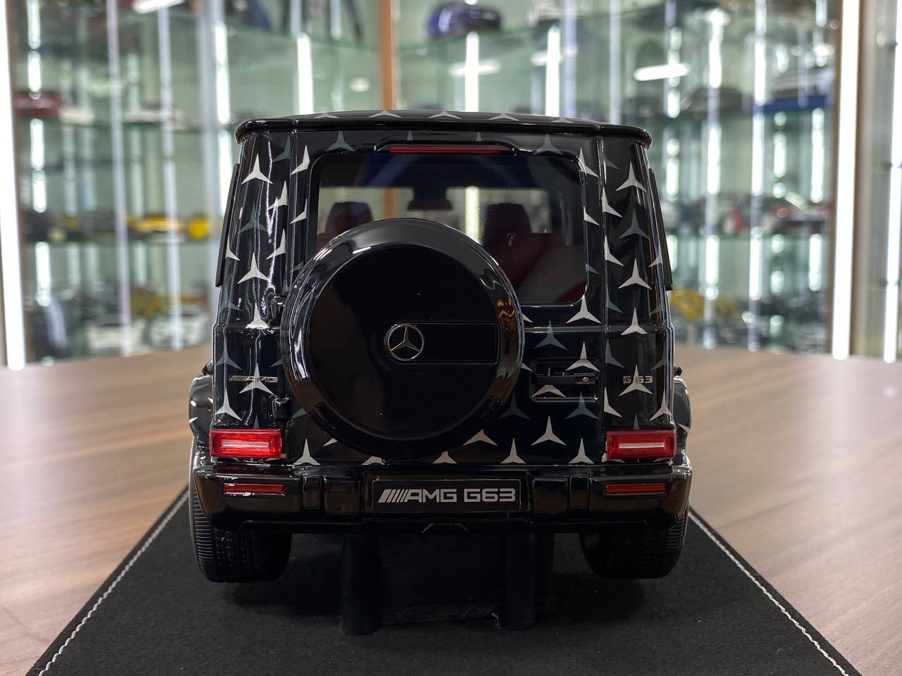 1/18 Resin Model - Mercedes-Benz AMG G63 2019 Black (Vehicle Art)