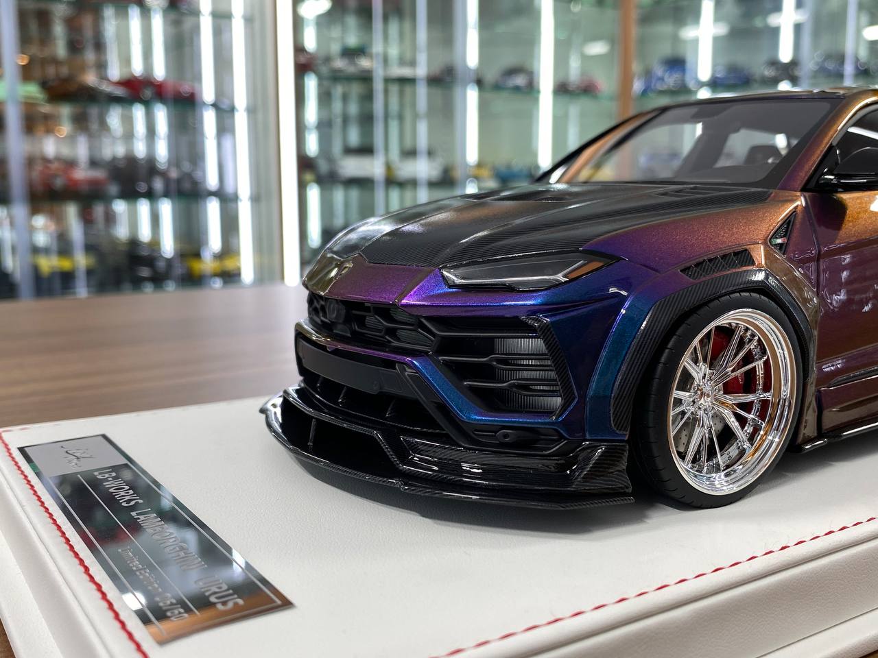 1/18 Resin Model - IVY Model Lamborghini URUS LB Works (Chameleon)