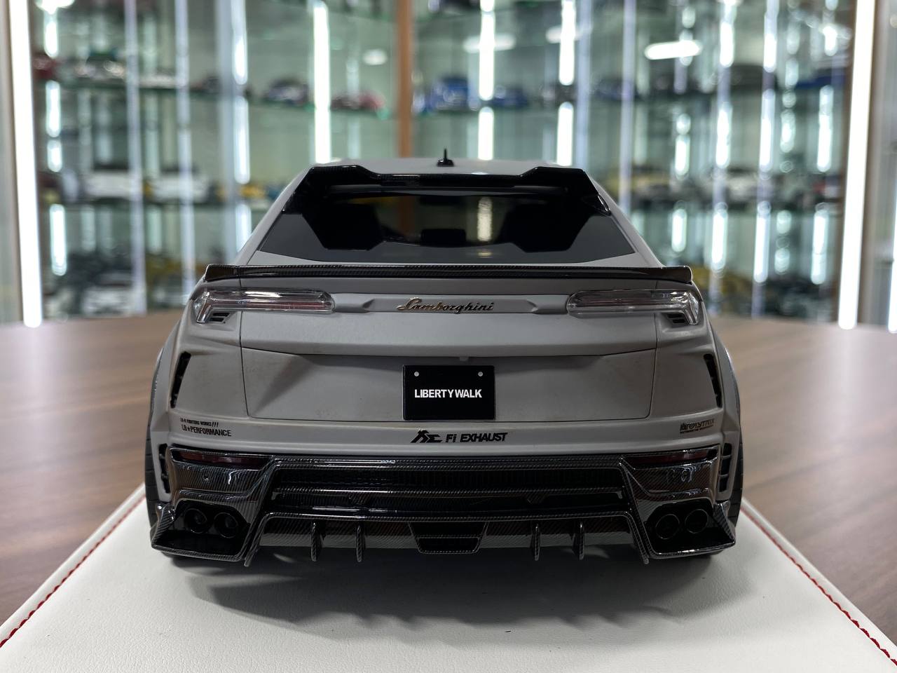 1:18 Resin Model (Not Opening) - IVY Model Lamborghini URUS LB Works (Fighter Grey)