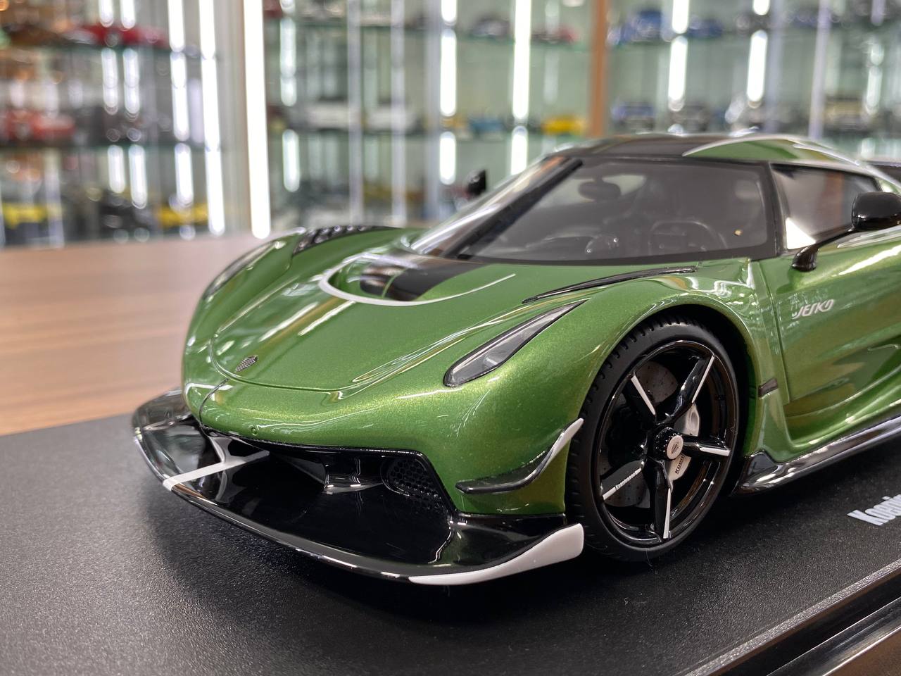 1:18 Resin Model - GT Spirit Koenigsegg Jesko Attack Plus (Green)