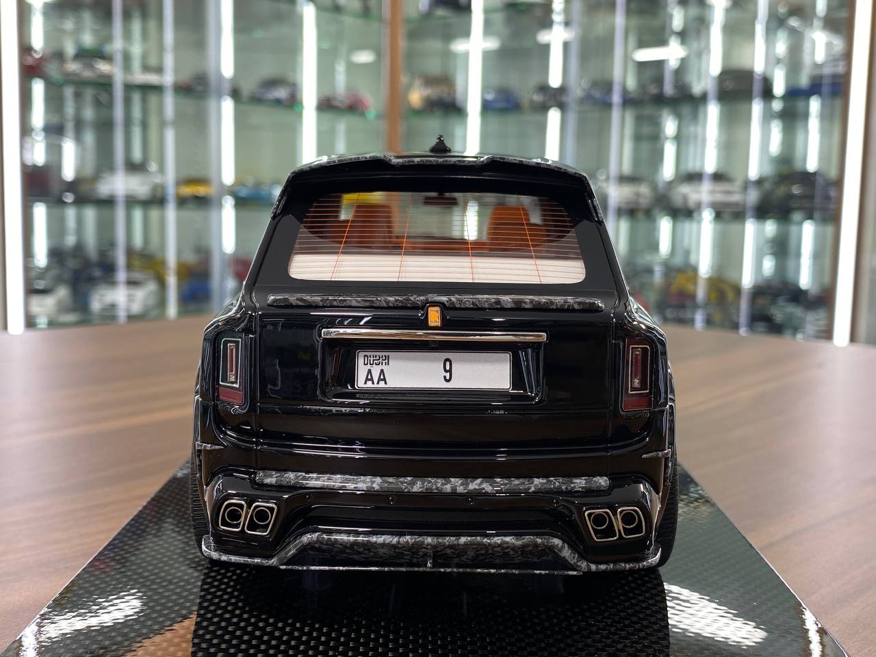 1:8 Resin Model - Custom Works Rolls Royce Cullinan Mansory Black