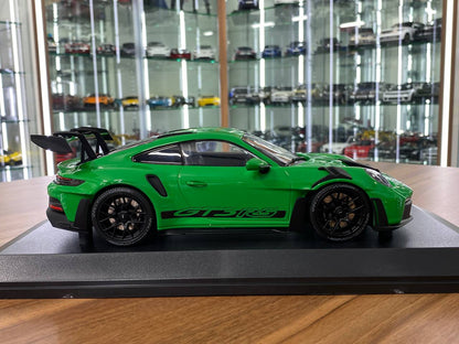 1:18 Diecast Model - Porsche 911 GT3 RS 2023 by Minichamps (Green with Black Wheels)