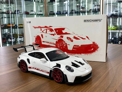 1:18 Diecast  Minichamps Porsche 911 (992) GT3 RS 2022 Weissach Paket in White