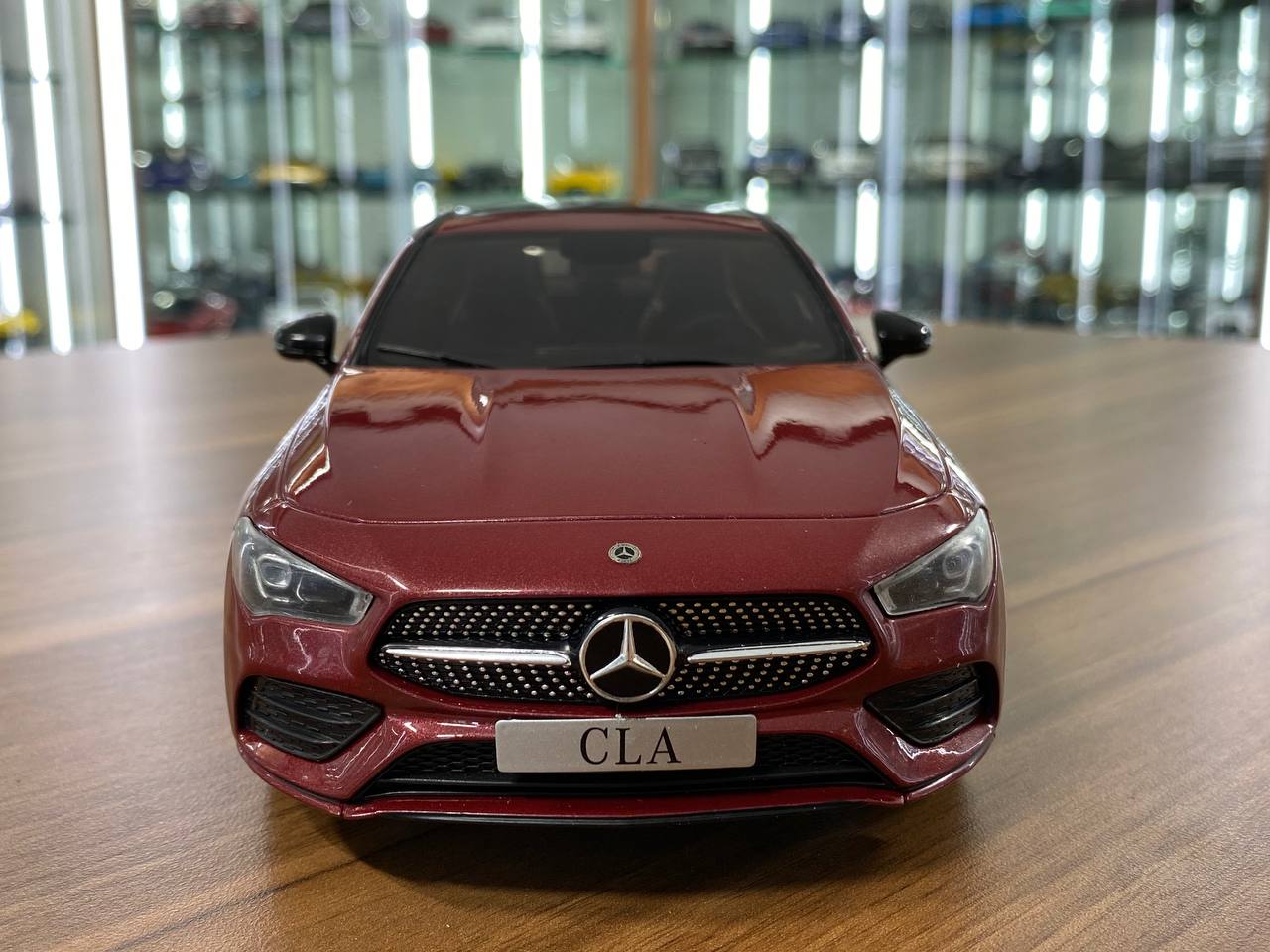 1/18 Diecast Solido Mercedes Benz CLA C118 Coupe AMG Line 2019 Rouge Patagonie maroon