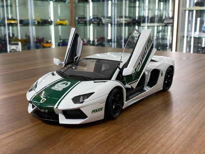 1:18 Diecast  – Welly Lamborghini Aventador Coupe Custom Dubai Police Edition – White