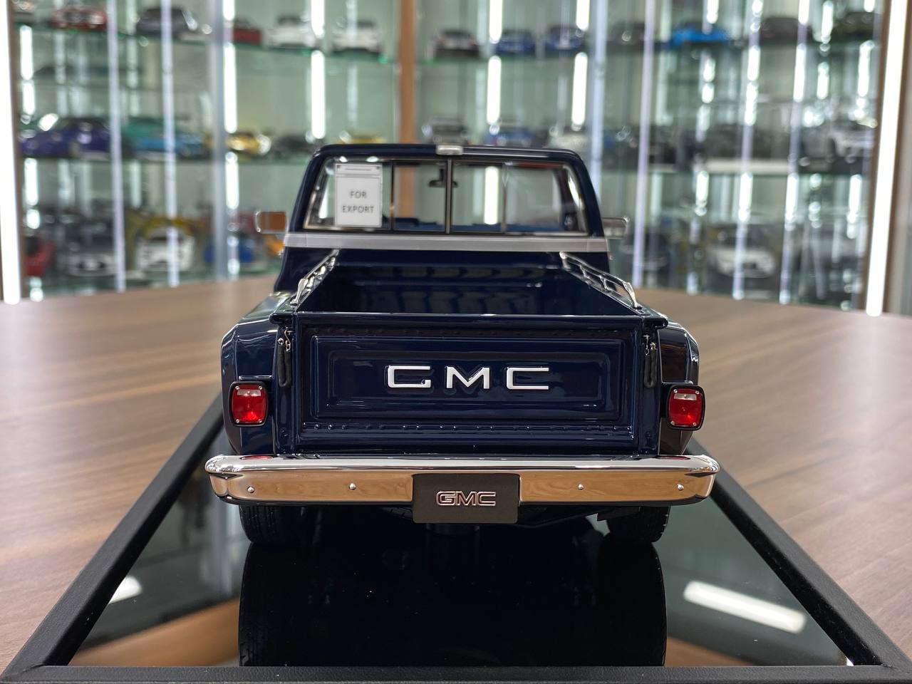 1:18 Resin Model - Old School Models GMC Sierra Classic 3500 (1986) - Dark Blue - Limited 60 pcs