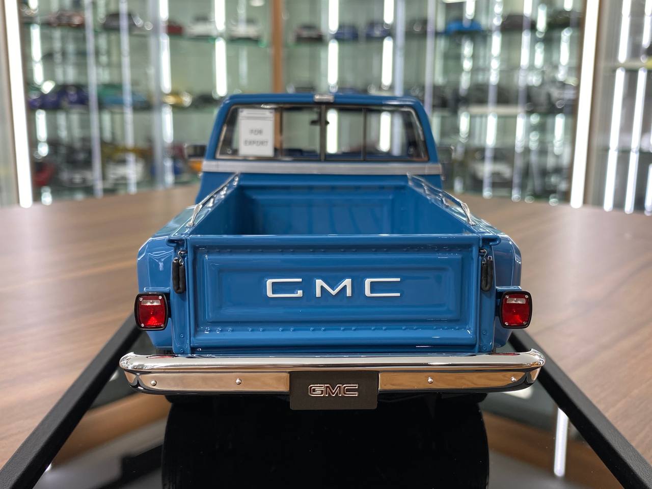 1:18 Resin Model - Old School Models GMC Sierra Classic 3500 (1984) - Light Blue - Limited 40 pcs