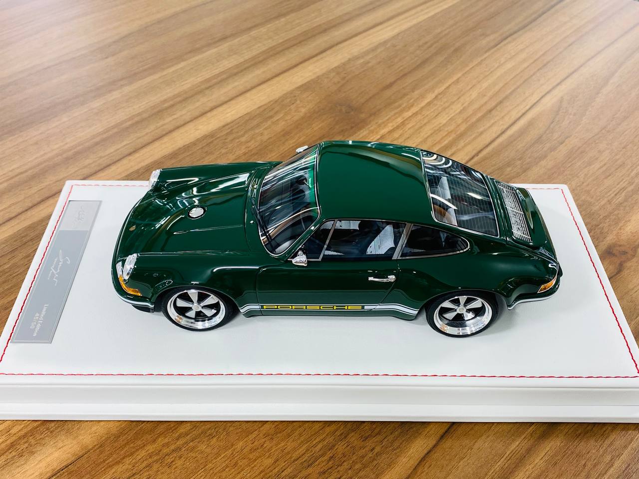 Ivy Model Porsche 911 Singer – 1/18 Resin Model, Irish Green/White Stripe, Limited 50