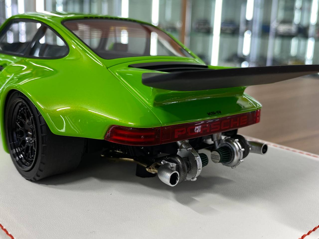 1/18 Resin Model - Porsche KS-R by Runner (Green)