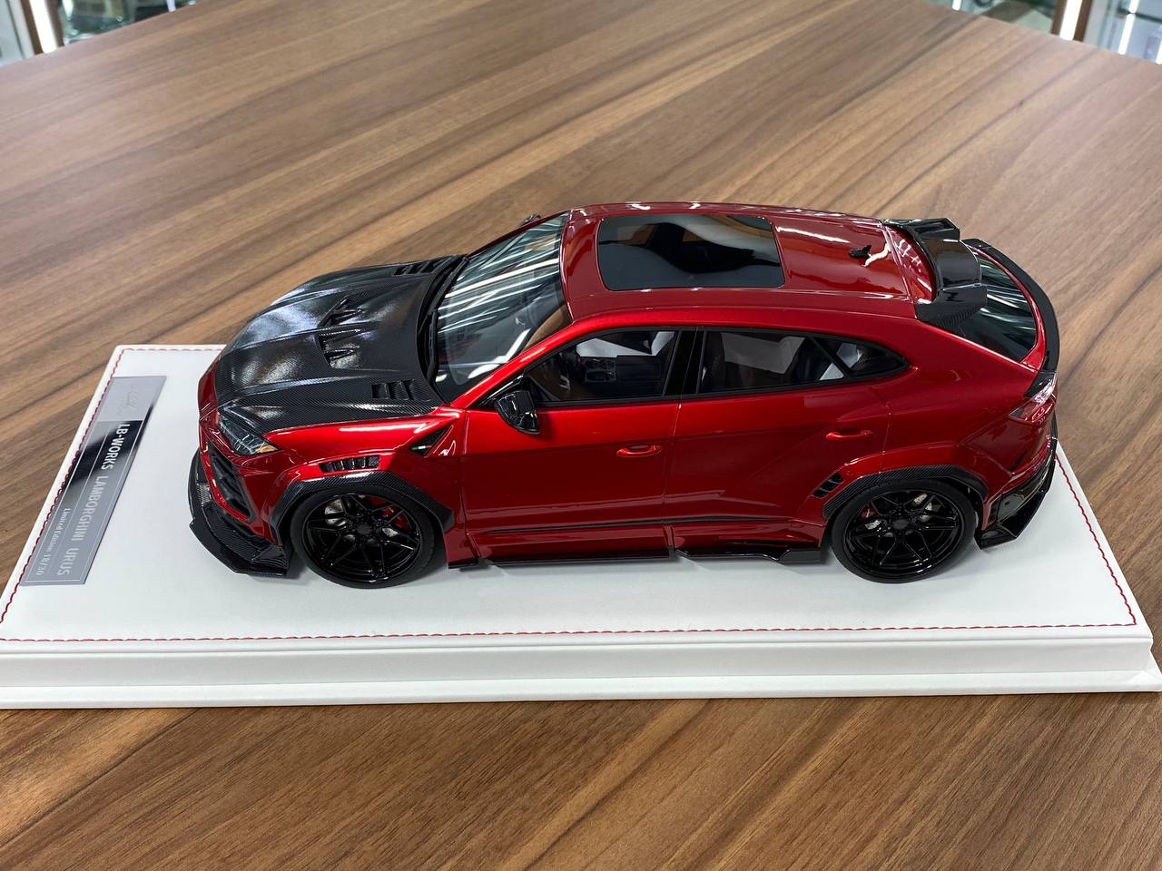 1:18 Resin Model  - IVY Model Lamborghini URUS LB Works (Metallic Red)