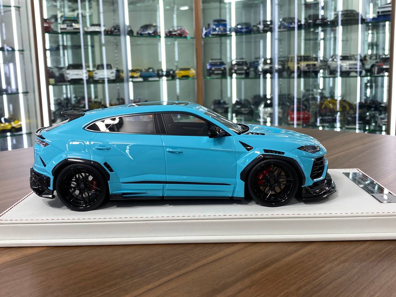 1:18 Resin Model - IVY Model Lamborghini URUS LB Works (Baby Blue)