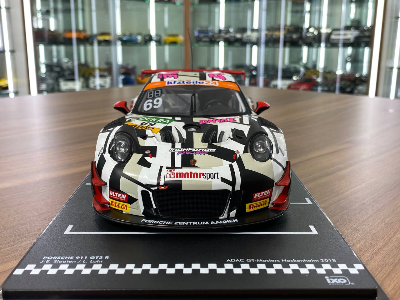 Ixo Models 1/18 Metal Diecast PORSCHE 911 GT3 R 2016 #69 ADAC GT-Masters Hockenheim 2018 in Mix Color