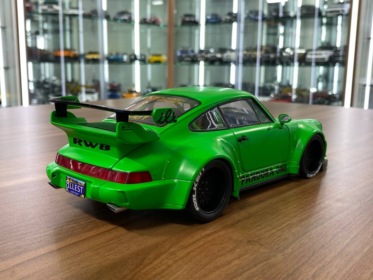 1/18 Diecast Porsche 964 RWB - PANDORA ONE  2011 Green by Solido