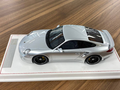 1:18 Resin - Porsche 911 Turbo S (997.2) Silver with Black Interior by Ivy Model