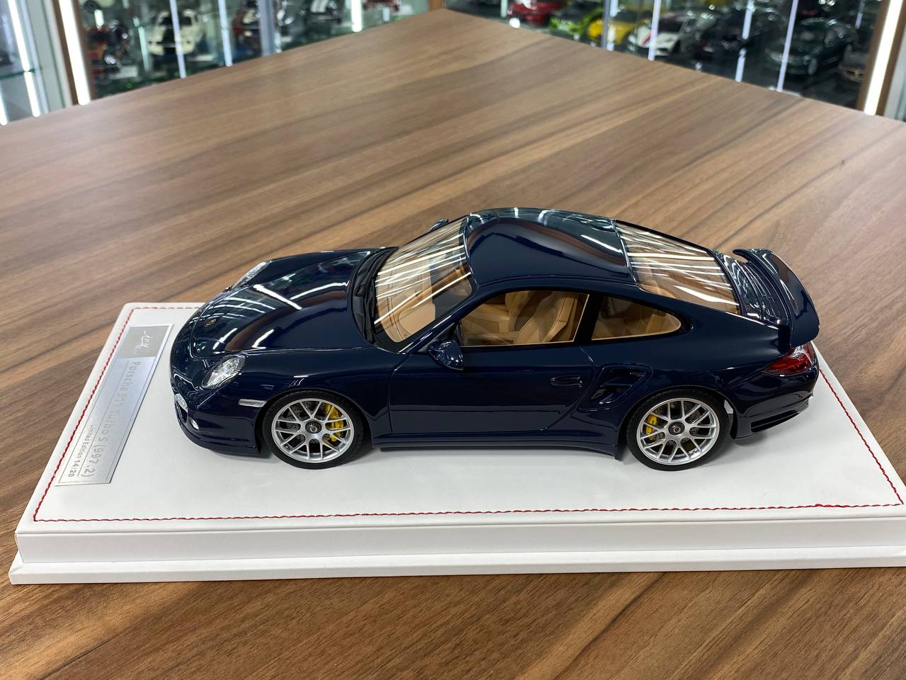 1:18 Resin - Porsche 911 Turbo S (997.2) Dark Blue with Brown Interior by Ivy Model