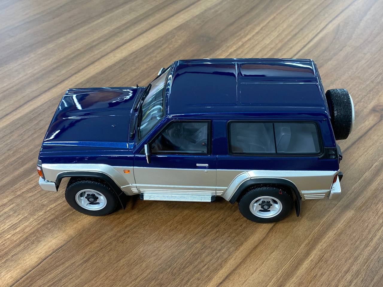 1:18 Resin Model - Nissan Patrol GR Y60 Blue/Silver by Otto Mobile